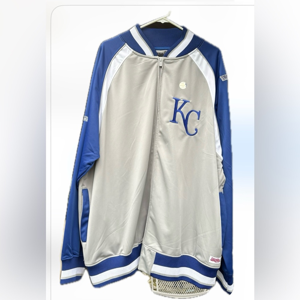 2015 World  Series KC Royals Zip-Up Jacket: worn once. XXL.
